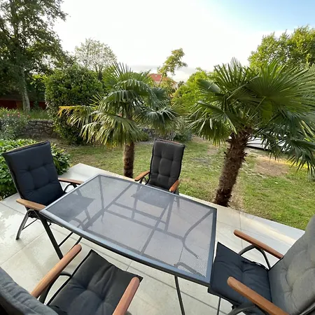 Ivan Апартаменты Нивице